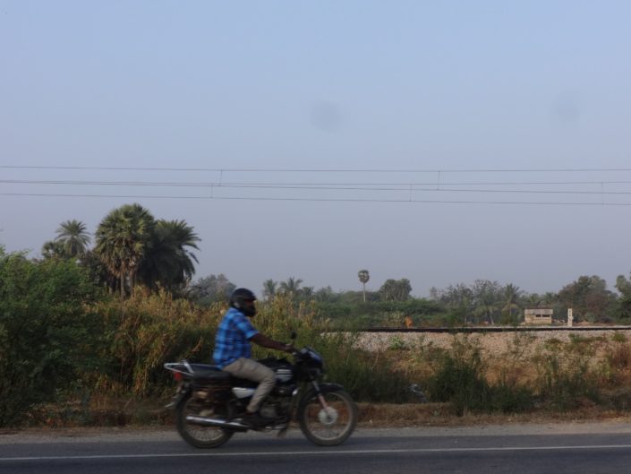 Et une moto errante aussi