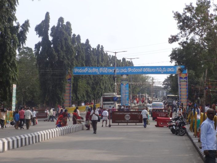 Une allée immense du site des temples